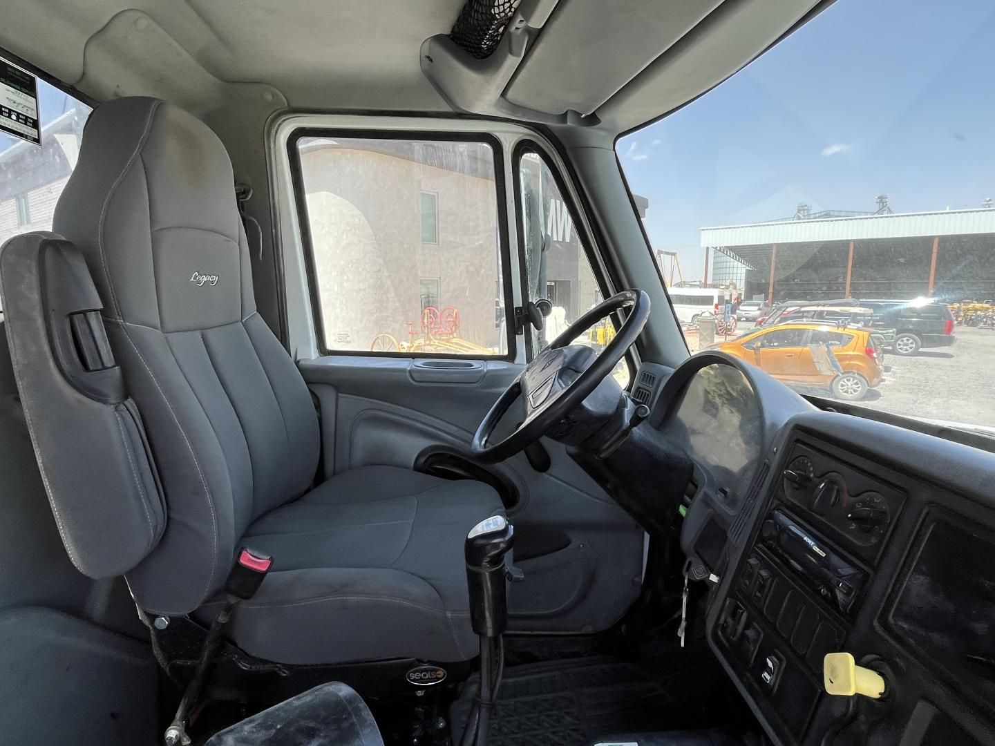 ./imagenes/INVOICE/2019/18041/CAMION INTERNATIONAL CON EQUIPO REVOLVEDOR MACNEILUS (62).JPG